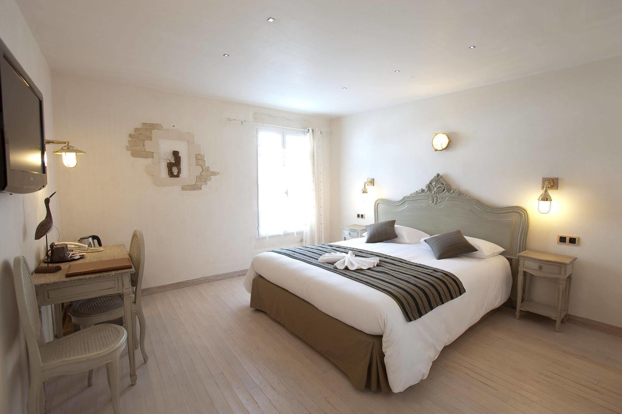 Chambre D'Hotes Hote Des Portes Ile De Re Les Portes-en-Re Bagian luar foto