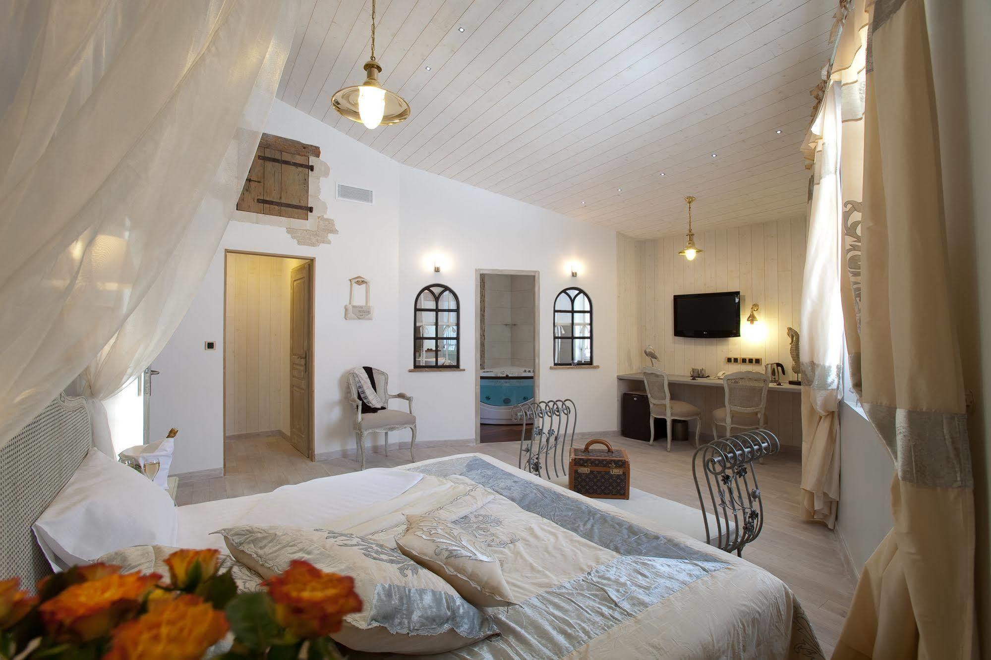 Chambre D'Hotes Hote Des Portes Ile De Re Les Portes-en-Re Bagian luar foto
